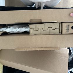 The Lenovo Yoga Slim 7x 14" (Snapdragon X Elite, 1TB SSD, 16GB RAM)