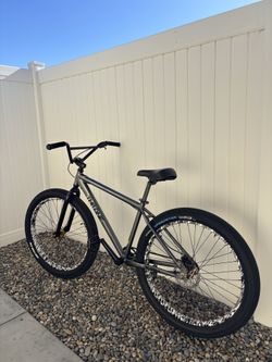 Throne 27.5 full metal combat bike