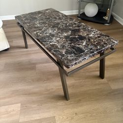 Ashley Furniture Coffee Center Piece Table 