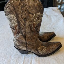 Genuine Leather Designer Hand stitched And studded By Luchess Size 9 Cowboy Boots 