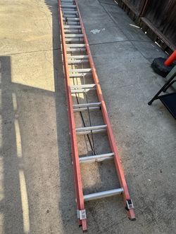 Werner 28-foot fiberglass extension ladder