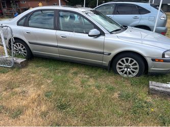 2001 Volvo Car