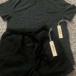 Black Essentials Set Size M