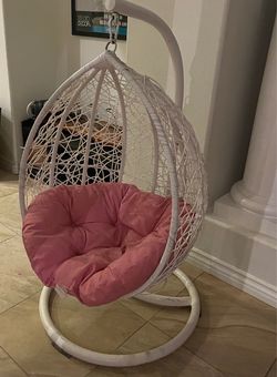Kids swinging egg chair