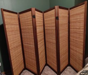 Room divider