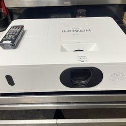 Hitachi 5000 Lumens HDMI Projector