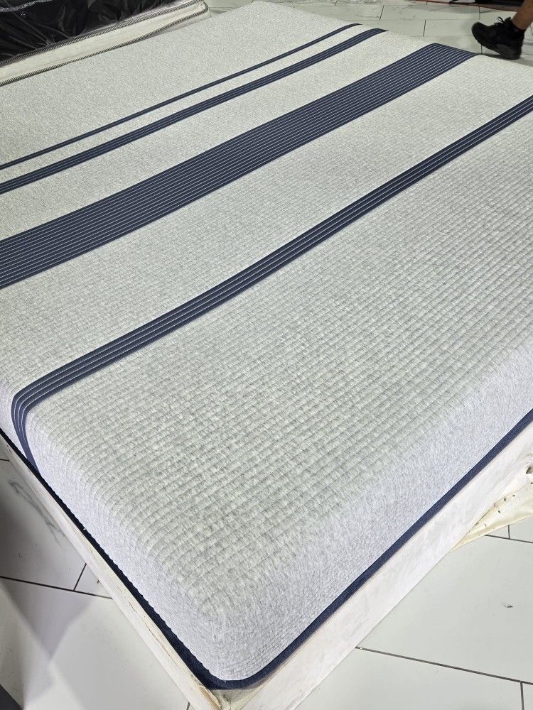 King sizes Mattress and Box Spring 