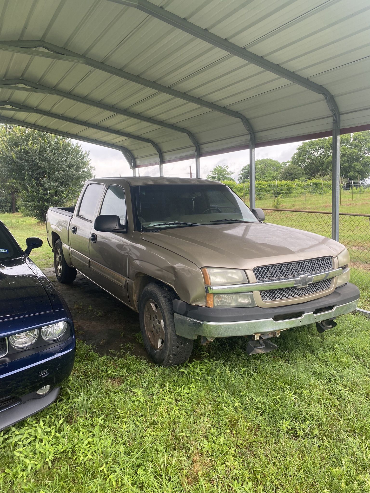 2005 Chevy Silverado Crew Cab (PARTS)