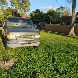 2002 Ford E-350