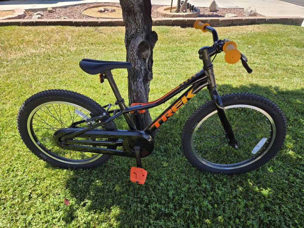 (GREAT USED CONDITION) Trek Precalibur 20"