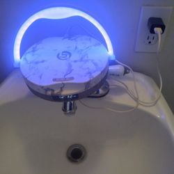 Bluetook Speaker W Lights And Charging Pad 