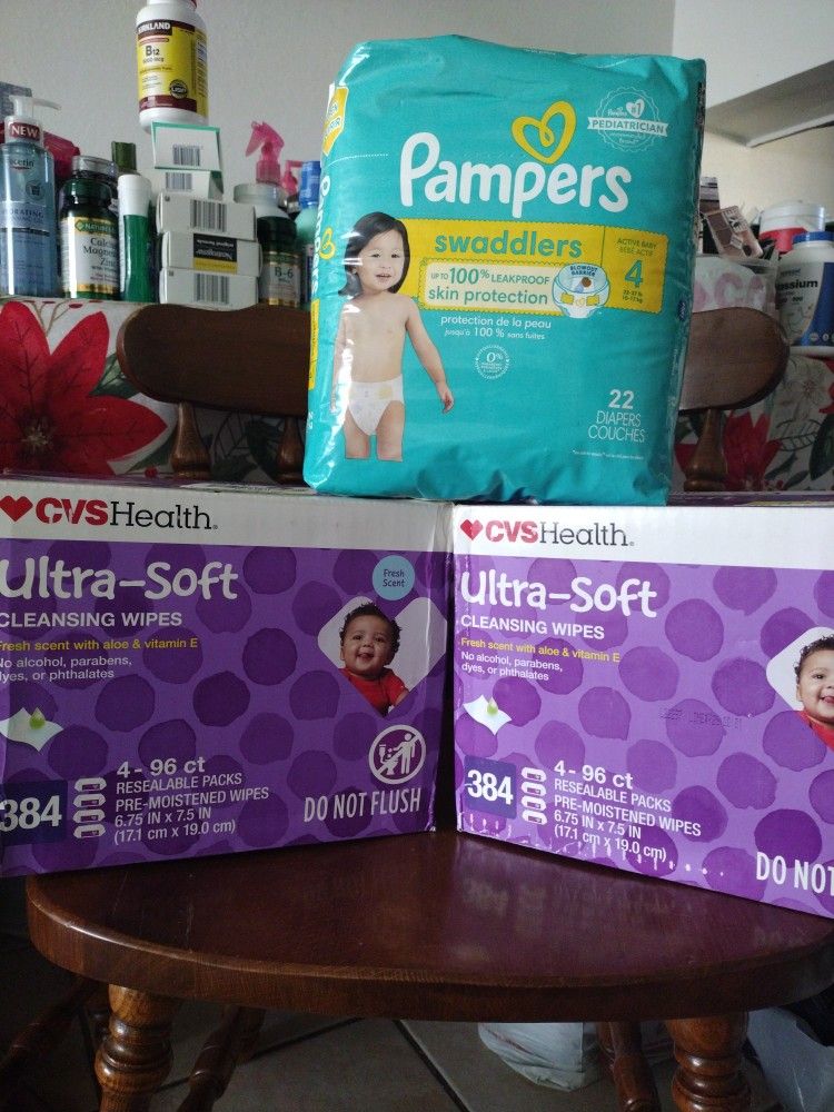 Dos Cajas De Wipes Y Una Bolsa De Pamper Por Solo $23