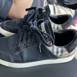 Burberry Shoes Size 9