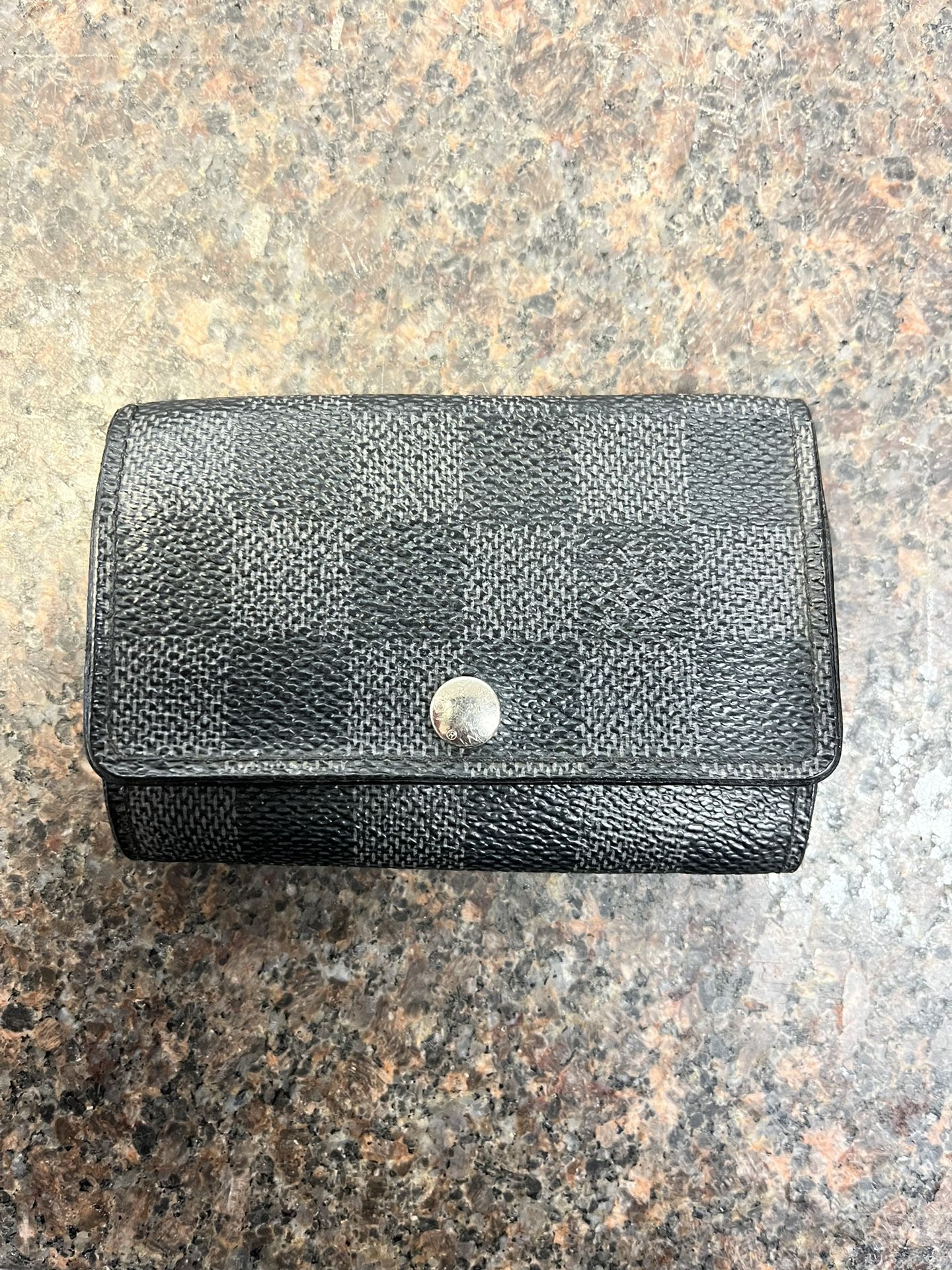 Louis Vuitton Key/ID Holder for Sale in Sunset Valley, TX - OfferUp