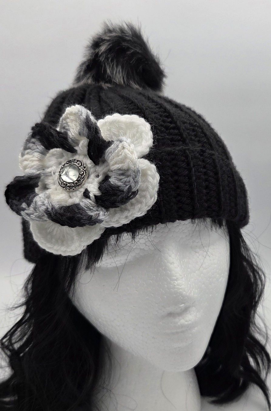 Girls/teen/women's  Beanie Youth To Small Adult Size - New- Black