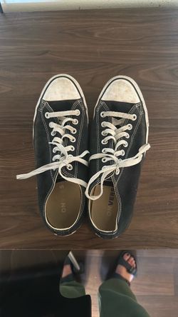Converse Chuck Taylor Low Top Sneakers Size 10
