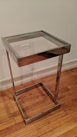 Metal frame side table