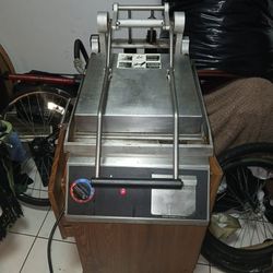 Panini Industrial press cooker yeah