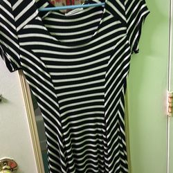 Acemi Flowy Dress (Medium)