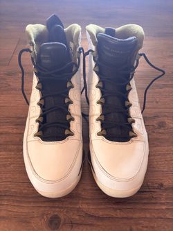 Air Jordan 9 retro statue (size 12)