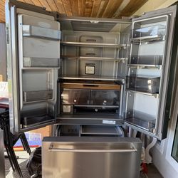 ✨ Brand New KitchenAid French Door Refrigerator – Model KRFC704FPS ✨ 