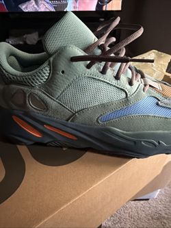 Yeezy 700