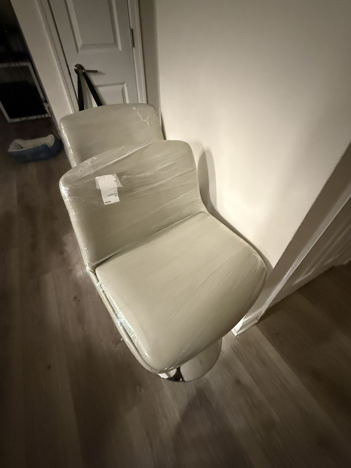 Bar Stools 2 For 100