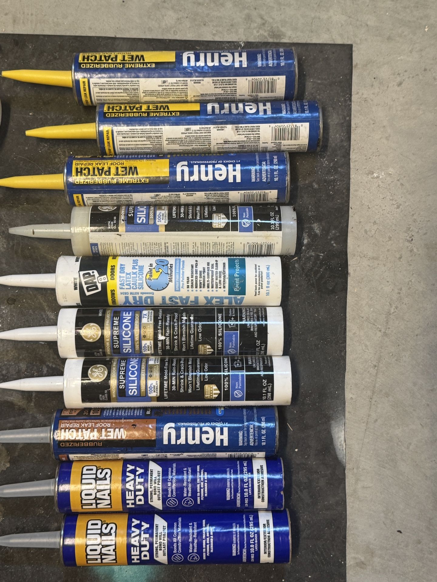 Handyman Caulk Bundle