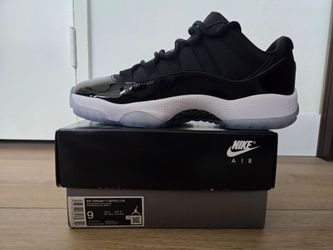 Jordan 11 Space Jam Lows Size 9