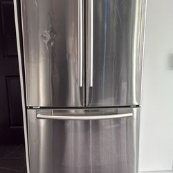 Refridgerator/Nevera