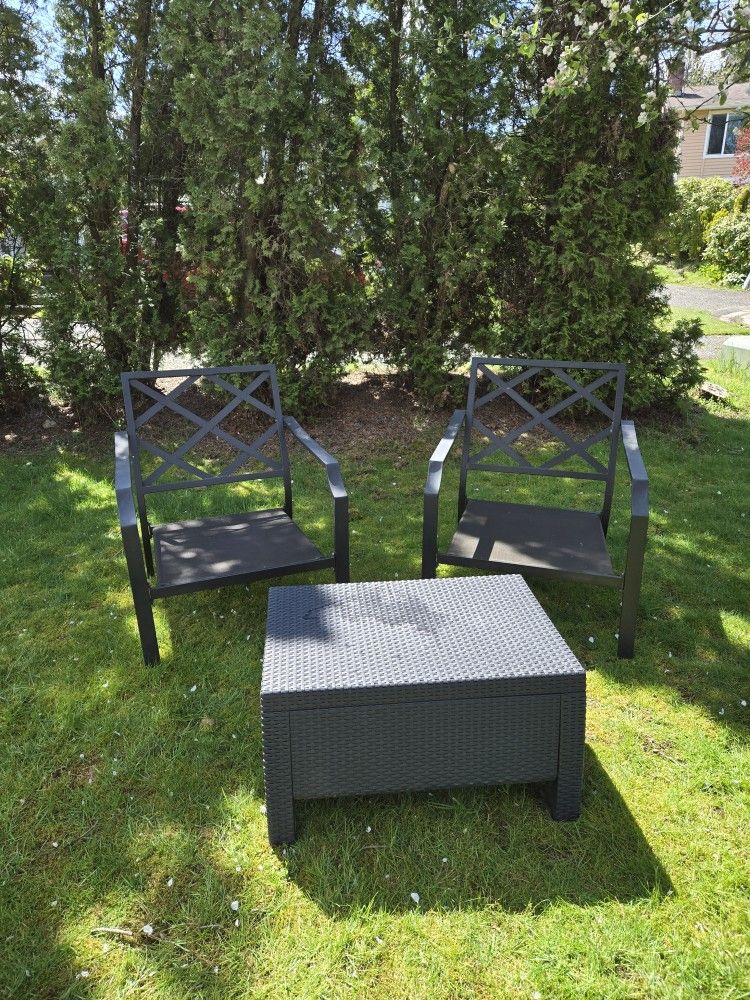 Outdoor Table And Chairs Set