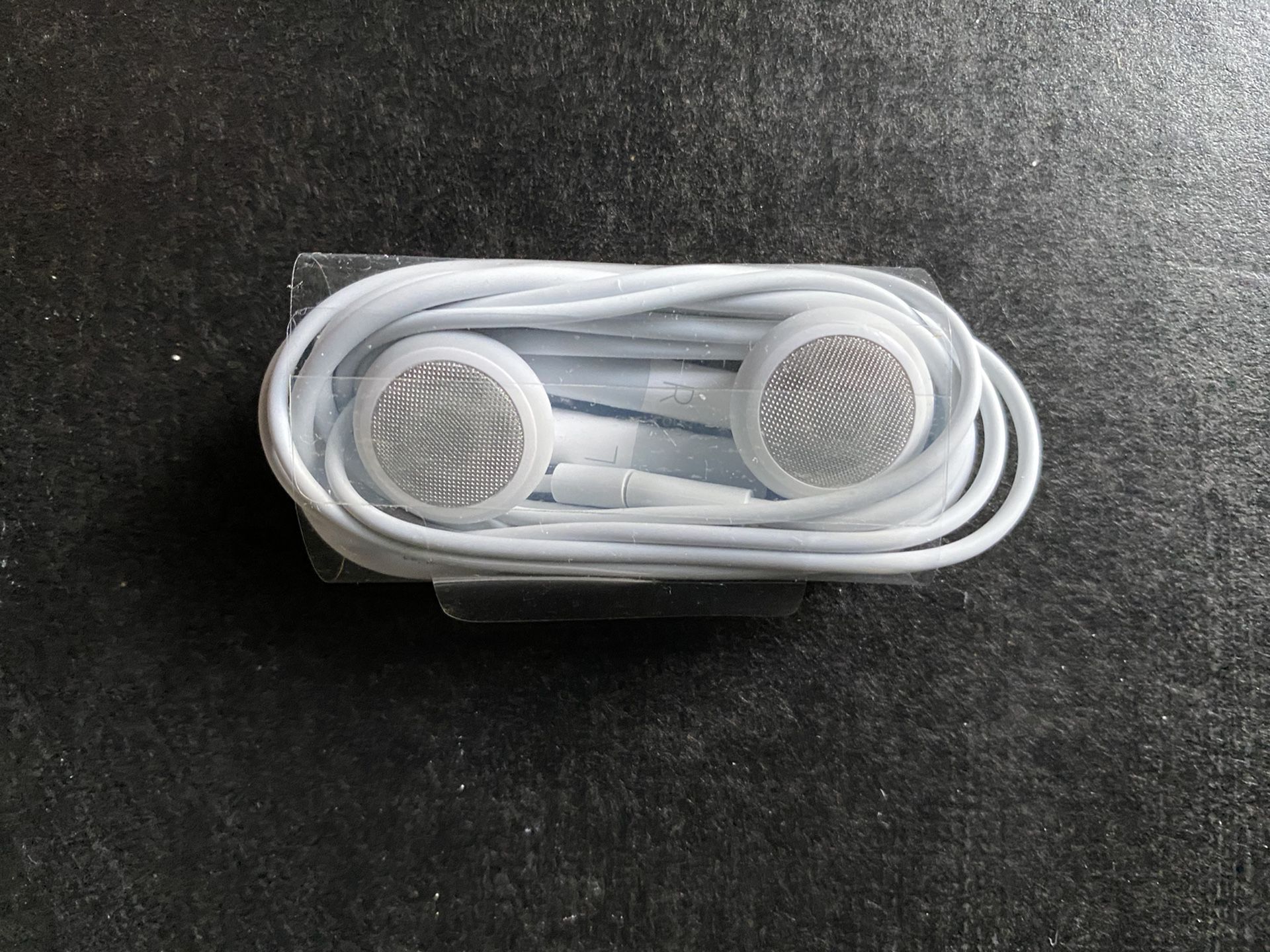 Apple In-Ear Headphones with headphone plug