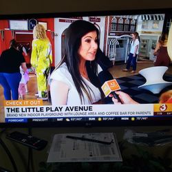 LG 32" webOS Smart HDTV Mint Condition!