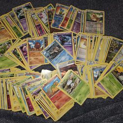 Pokémon Trading Cards Lot of 196