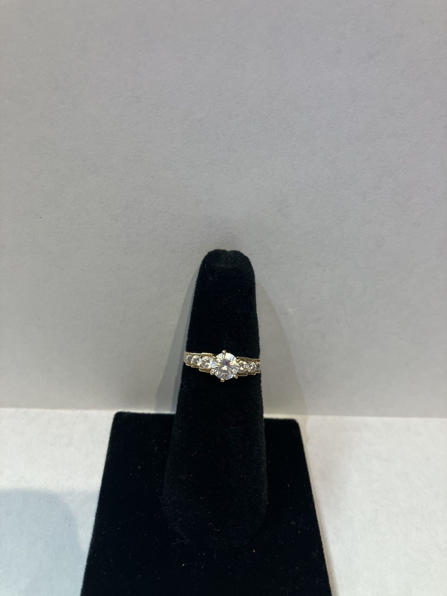 10k Gold Ring #109866-3 MJ