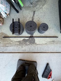 Barbell with Weight Plates Set