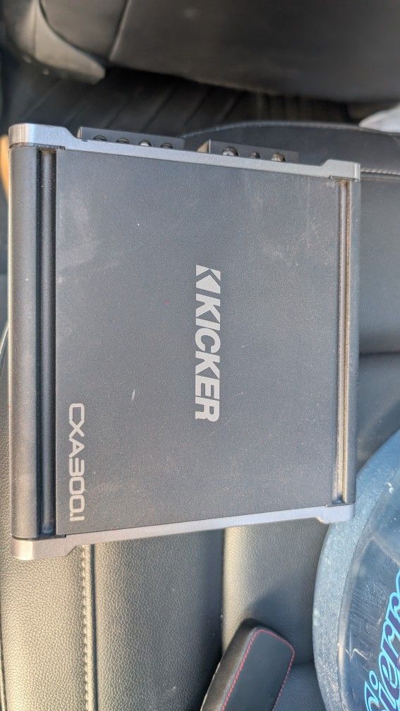 Kicker Amp 300w
