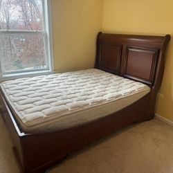 Queen Size Sleigh Bed, ( No Mattress)