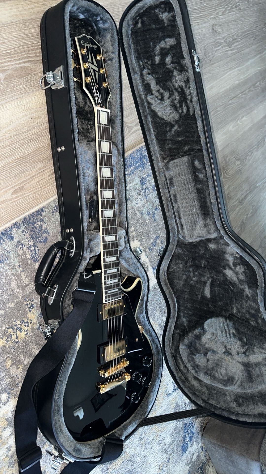 Epiphone Lee Paul Custom Electric Guitar