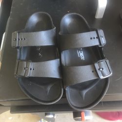 Girl sandal