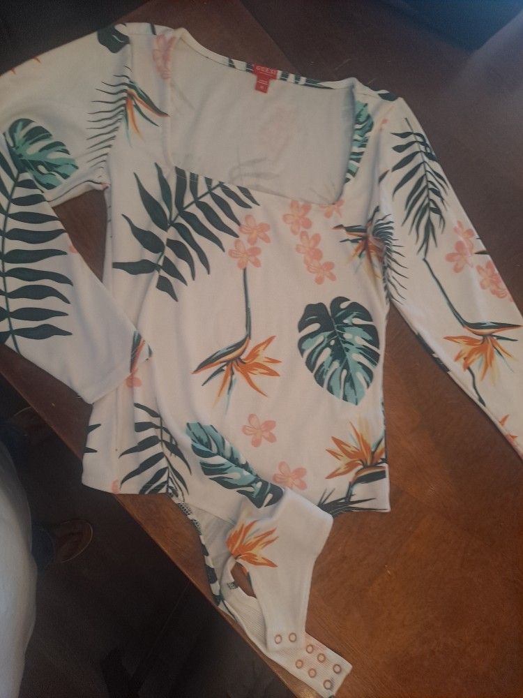 Beautiful GUESS Bodysuit!