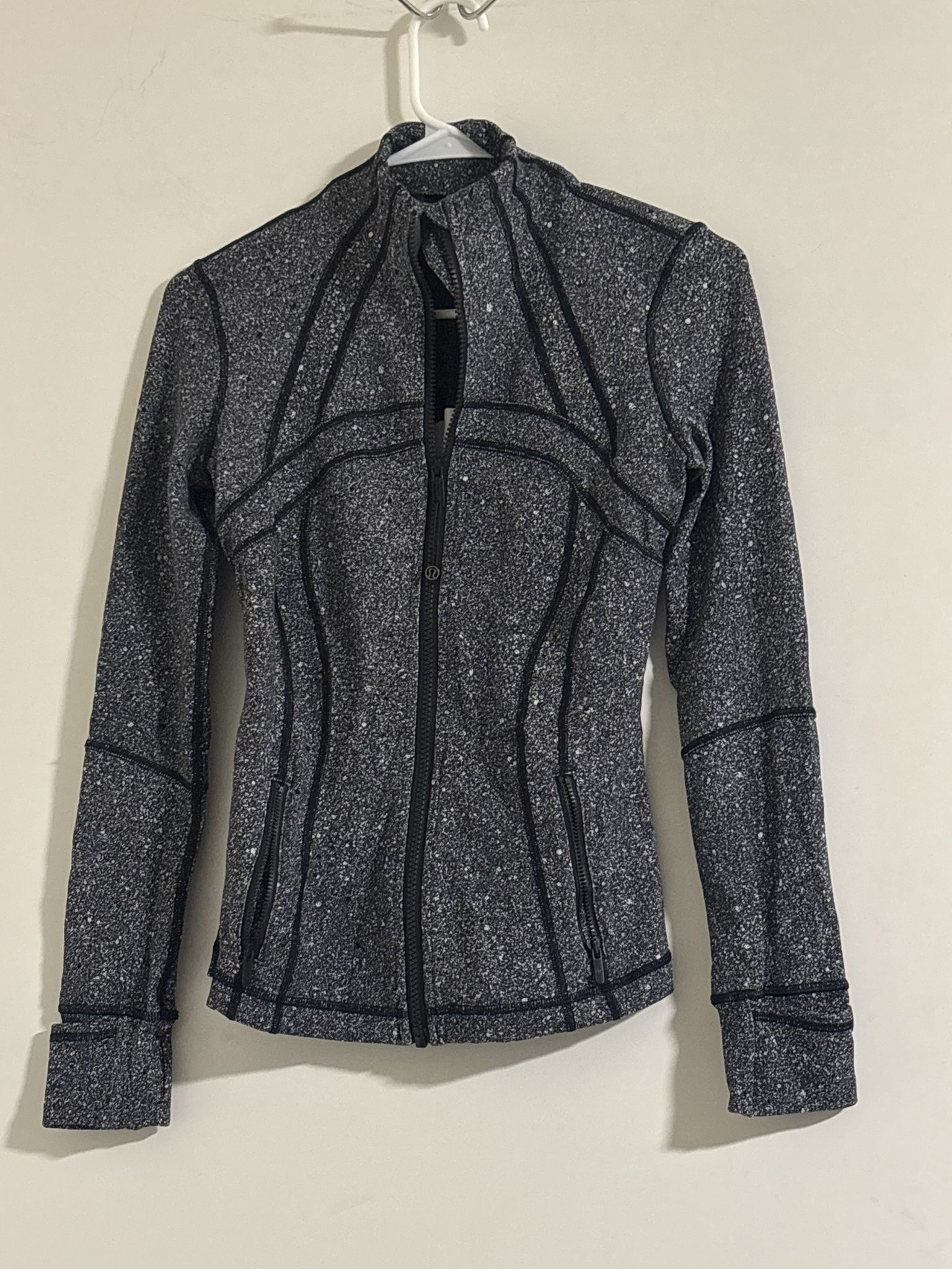 Lululemon “Define” Jacket Size S