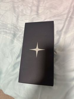 Sealed Brand-new, unopened United Polaris Studio exclusive luggage tag case / AirTag holder in original packaging. Never used; outer box shows minor s