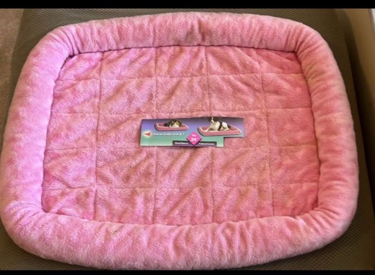Pink Plush Fashion Pet Bed for Cats or Dogs