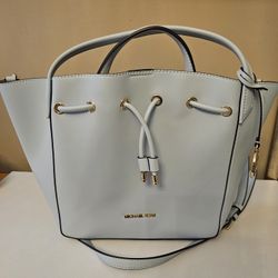 Michael Kors Bucket Bag