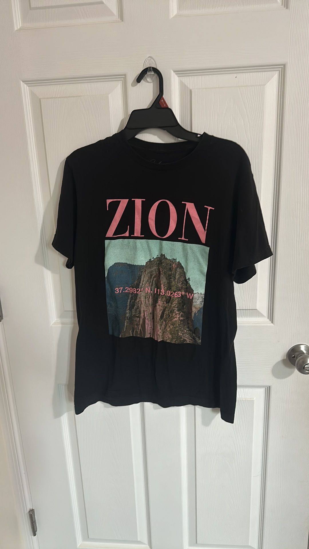 Zion T Shirt Size Medium Unisex 