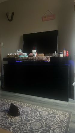 Light up 10 drawer dresser