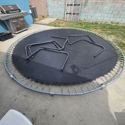 Free Trampoline 