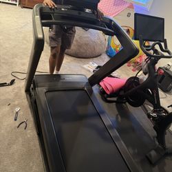 NordicTrack Ultra Commercial 1250 Treadmill - Open box ! 