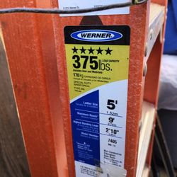 5 and 4 Foot Ladders 